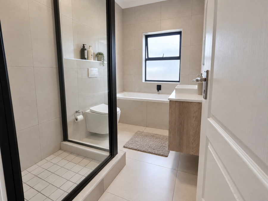 To Let 3 Bedroom Property for Rent in Sandown Western Cape
